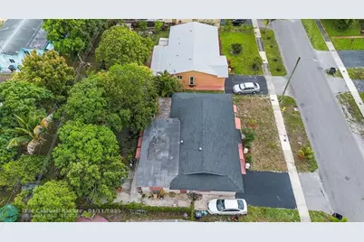 2748 NW 35th Ter, Lauderdale Lakes, FL 33311 - Photo 7