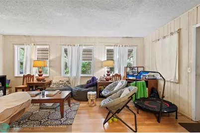 2748 NW 35th Ter, Lauderdale Lakes, FL 33311 - Photo 17