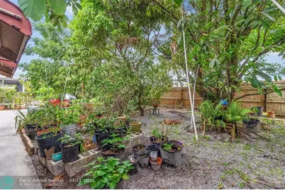 2748 NW 35th Ter, Lauderdale Lakes, FL 33311 - Photo 11