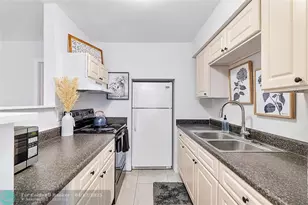 3230 NE 13th St, Pompano Beach, FL 33062 - Photo 15