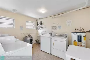 3230 NE 13th St, Pompano Beach, FL 33062 - Photo 25