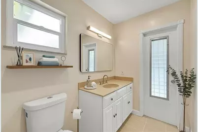 1480 SW 66th Ter, Plantation, FL 33317 - Photo 11