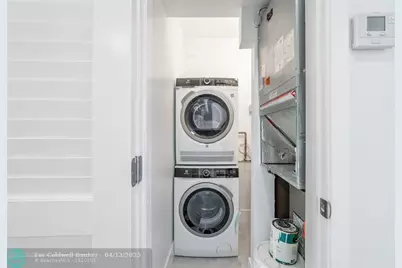 8900  Washington Blvd, Unit #418, Pembroke Pines, FL 33025 - Photo 5