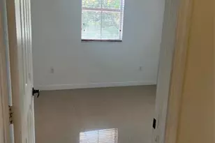 11473 NW 81st Ln, Miami, FL 33178 - Photo 9