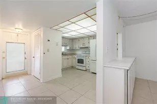 8960 S Hollybrook Blvd, Pembroke Pines, FL 33025 - Photo 11