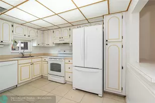 8960 S Hollybrook Blvd, Pembroke Pines, FL 33025 - Photo 1