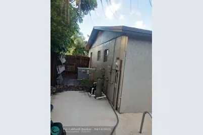 8241 SW 4th Ct, North Lauderdale, FL 33068 - Photo 29