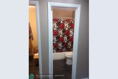 8241 SW 4th Ct, North Lauderdale, FL 33068 - Photo 13