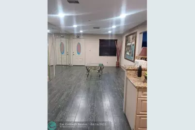 8241 SW 4th Ct, North Lauderdale, FL 33068 - Photo 5