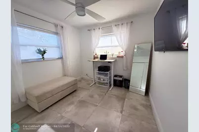 2340 N 58th Ter, Hollywood, FL 33021 - Photo 11