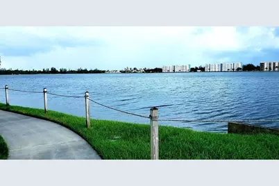 114  Lake Emerald Dr, Unit #305, Oakland Park, FL 33309 - Photo 19