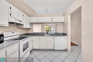 22124 Palms Way, Boca Raton, FL 33433 - Photo 7