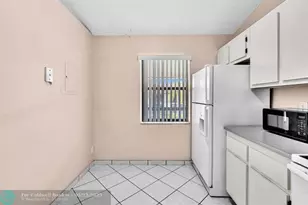 22124 Palms Way, Boca Raton, FL 33433 - Photo 9