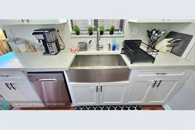 5629 SW 40th St, West Park, FL 33023 - Photo 7