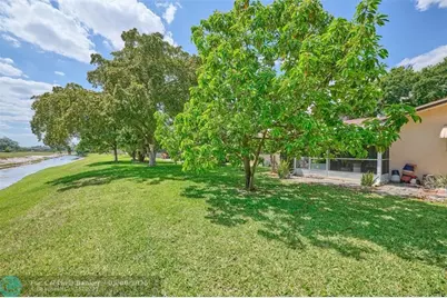 7708  Margate Boulevard, Margate, FL 33063 - Photo 3