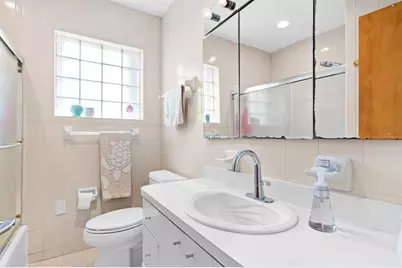 1340  Adams St, Hollywood, FL 33019 - Photo 9