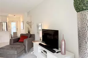 4706 NW 36th St, Lauderdale Lakes, FL 33319 - Photo 19