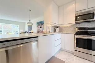 4706 NW 36th St, Lauderdale Lakes, FL 33319 - Photo 7