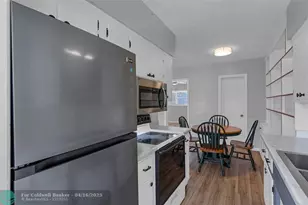 11 SW 4th Ave, Boca Raton, FL 33432 - Photo 13