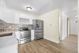 153 NE 12th Ave, Homestead, FL 33030 - Photo 5