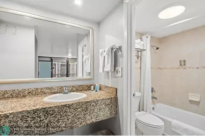 2520  Stirling Rd, Hollywood, FL 33020 - Photo 11