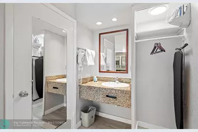 2520  Stirling Rd, Hollywood, FL 33020 - Photo 7