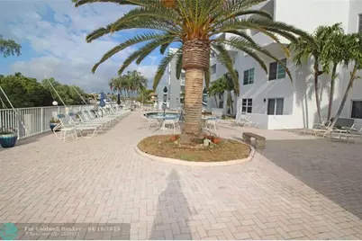 2860 NE 14th St, Unit #103 D, Pompano Beach, FL 33062 - Photo 11