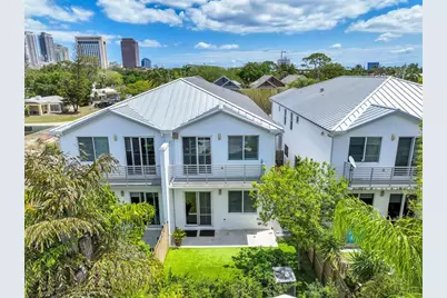 807 SW 7th Ave, Fort Lauderdale, FL 33315 - Photo 3