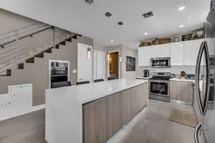 807 SW 7th Ave, Fort Lauderdale, FL 33315 - Photo 9