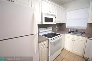 3051 Sunrise Lakes Dr Unit, Sunrise, FL 33322 - Photo 3