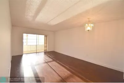 3051  Sunrise Lakes Dr, Unit #311, Sunrise, FL 33322 - Photo 5