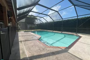 18250 SW 88th Pl, Palmetto Bay, FL 33157 - Photo 5