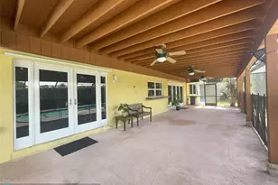 18250 SW 88th Pl, Palmetto Bay, FL 33157 - Photo 3