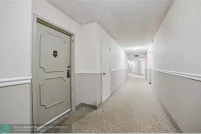 100  Golden Isles Dr, Unit #911, Hallandale Beach, FL 33009 - Photo 27