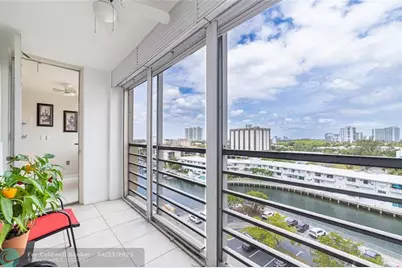 100  Golden Isles Dr, Unit #911, Hallandale Beach, FL 33009 - Photo 11