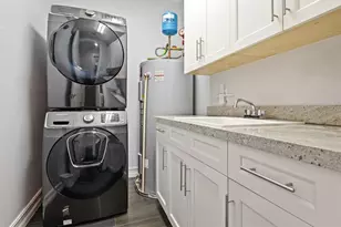 95 Isle of Venice Dr, Fort Lauderdale, FL 33301 - Photo 37