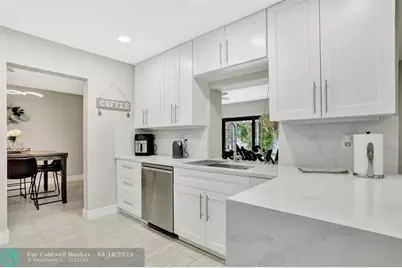 1035 NW 5th Ave, Boca Raton, FL 33432 - Photo 13