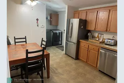 8540 SW 23rd Pl, Davie, FL 33324 - Photo 7