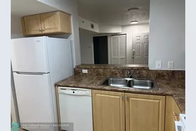 529 E Sheridan St, Unit #108, Dania Beach, FL 33004 - Photo 3