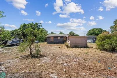 4250  29th Ave, Vero Beach, FL 32967 - Photo 9