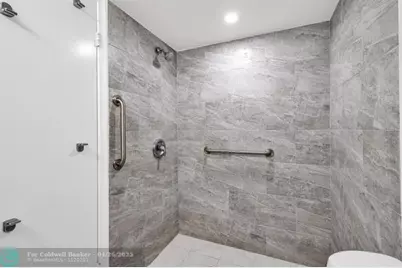 3050  Sunrise Lakes Dr, Unit #307, Sunrise, FL 33322 - Photo 7