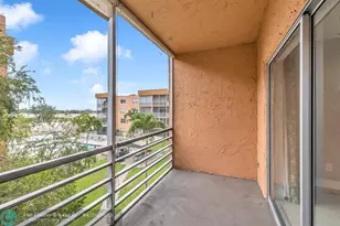 3050 Sunrise Lakes Dr Unit, Sunrise, FL 33322 - Photo 17