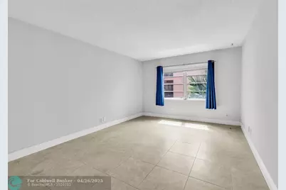 3050  Sunrise Lakes Dr, Unit #307, Sunrise, FL 33322 - Photo 13