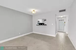 3050 Sunrise Lakes Dr Unit, Sunrise, FL 33322 - Photo 11