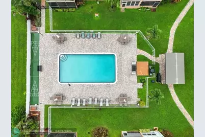 3050  Sunrise Lakes Dr, Unit #307, Sunrise, FL 33322 - Photo 21