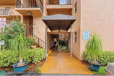 3050  Sunrise Lakes Dr, Unit #307, Sunrise, FL 33322 - Photo 23