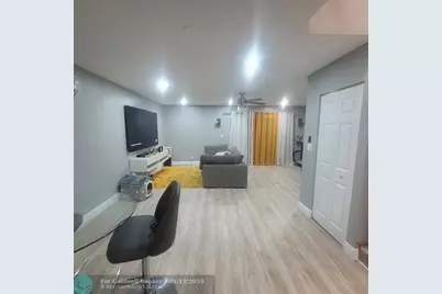 9210 NW 14th St, Unit #9210, Hollywood, FL 33024 - Photo 11