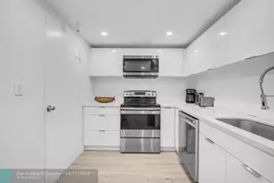 4001 S Ocean Dr, Hollywood, FL 33019 - Photo 3