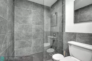 4001 S Ocean Dr, Hollywood, FL 33019 - Photo 17