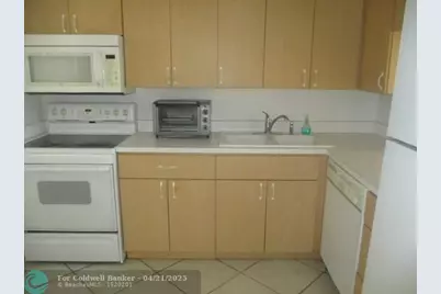 2314 S Cypress Bend Dr, Unit #613, Pompano Beach, FL 33069 - Photo 3